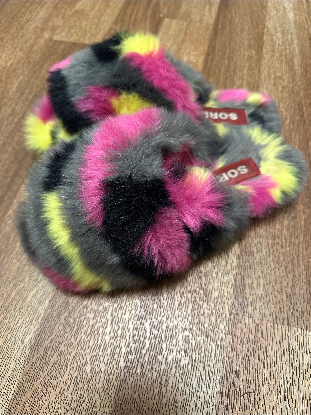 SOREL Go Mail Run Red Slippers Pink Black Red - Picture 4 of 6